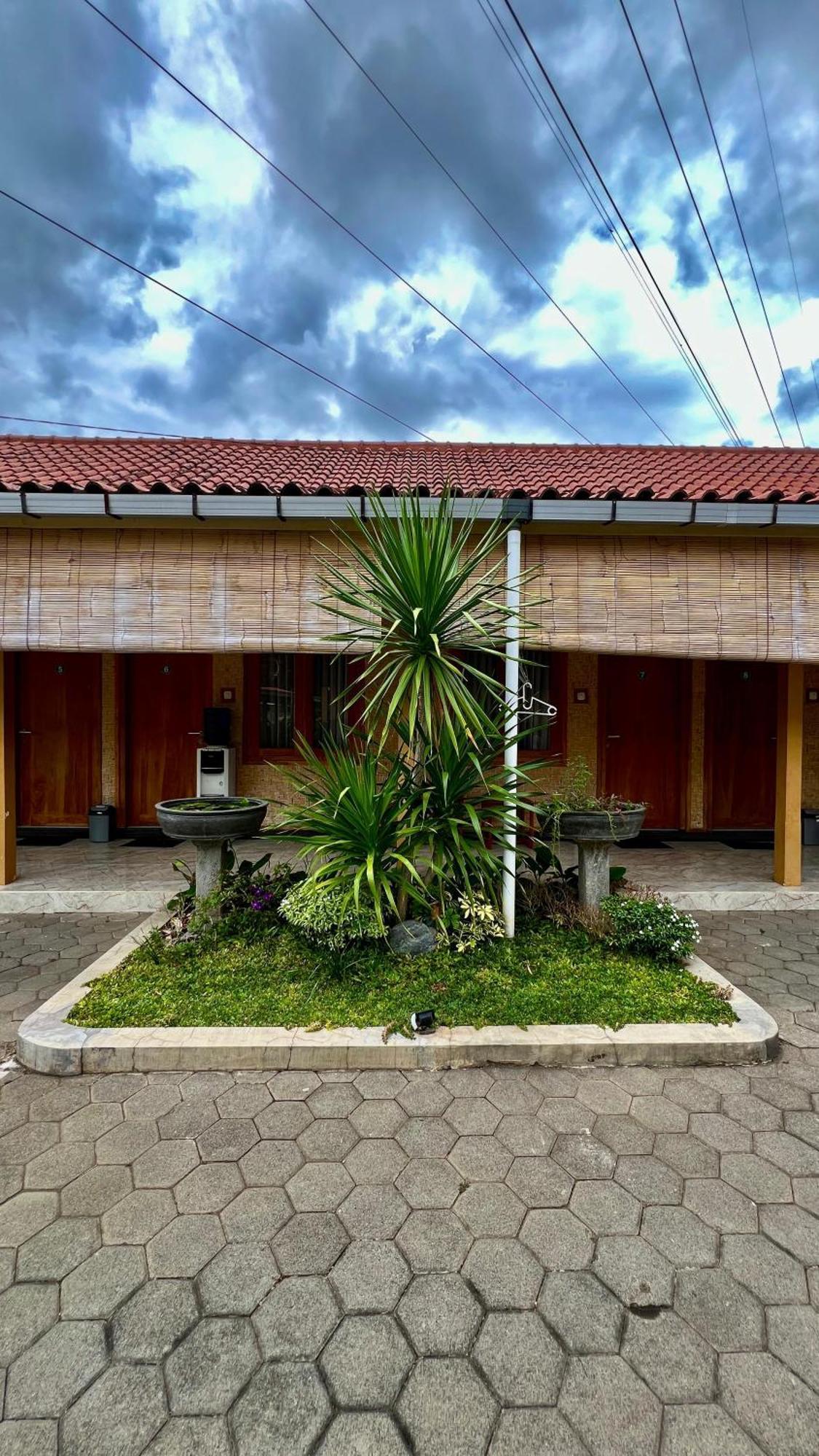 Oku Guest House Giri  Exterior foto